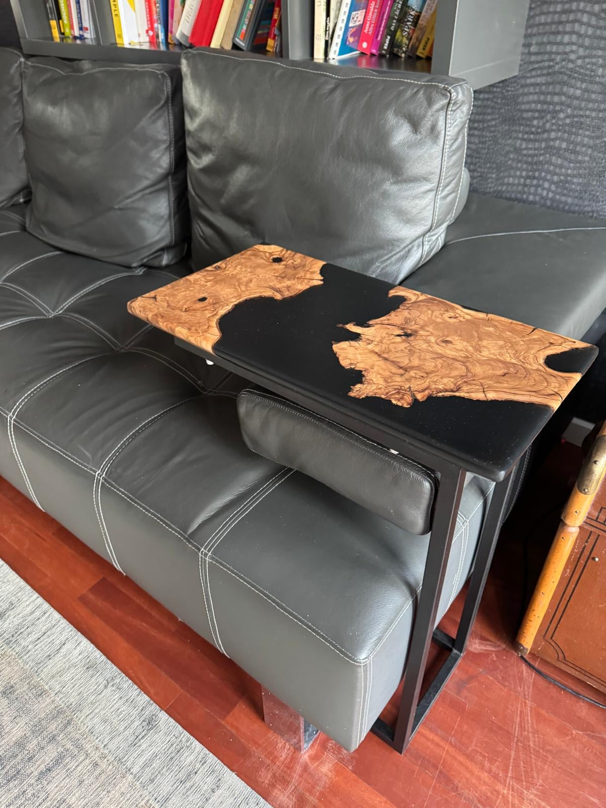 Beistelltisch "Flying Plate"